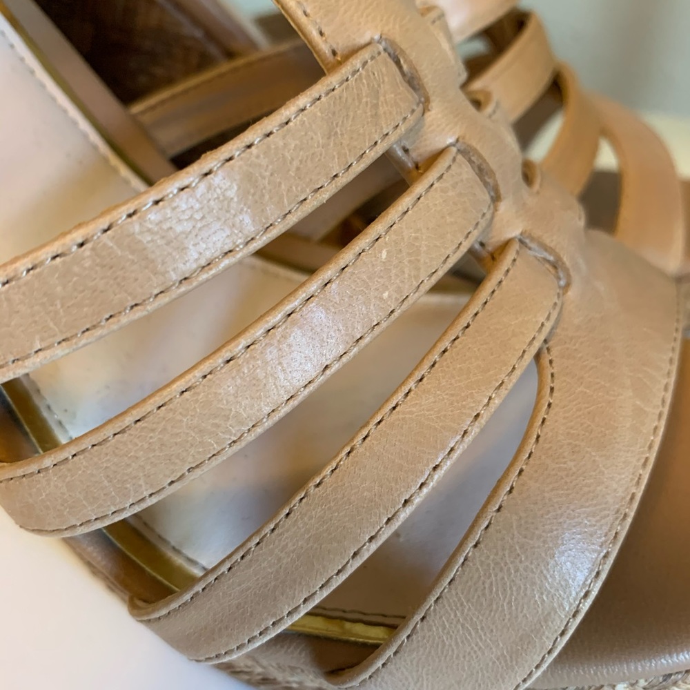 Jessica Simpson | nude wedges | sz 8 - Picture 10 of 11